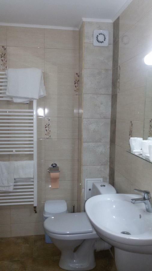 La Tusi Lovrin Hotel Екстериор снимка