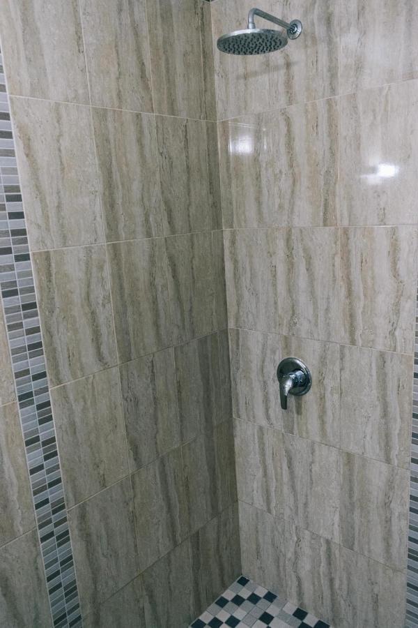 La Tusi Lovrin Hotel Екстериор снимка